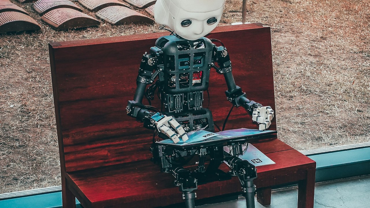 Hark’s AI assistant puts computer tasks—and privacy—at the center